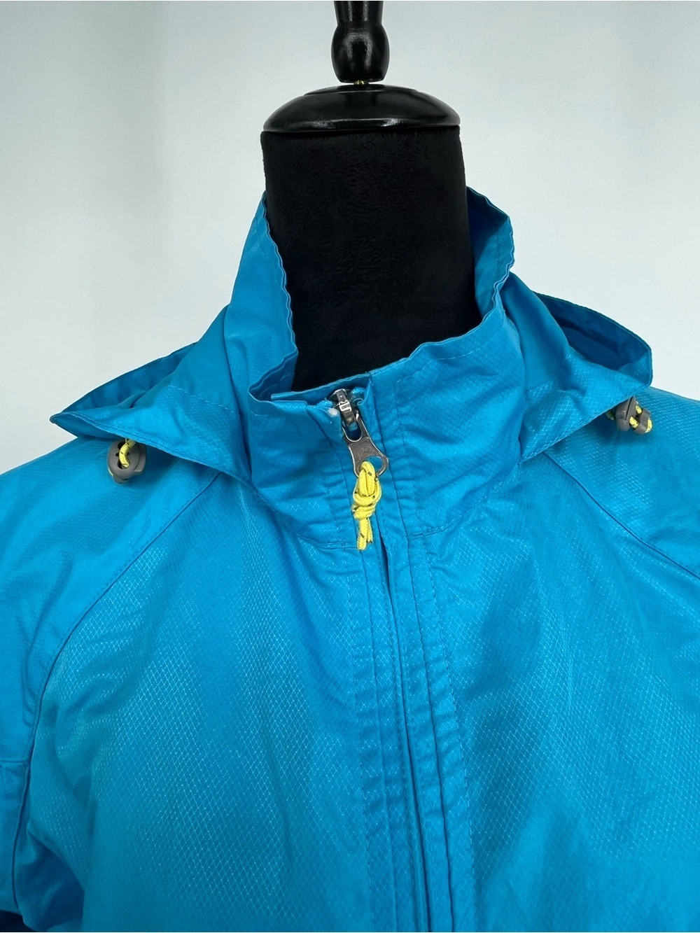 Women’s Lightweight Turquoise Hooded Jacket - Picture 6 of 15